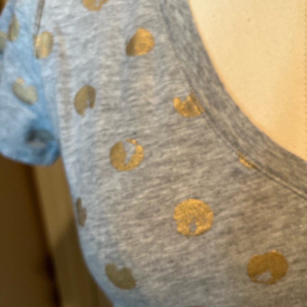 GAP Light Gray and Gold Polka Dot Tee - Picture 4 of 5